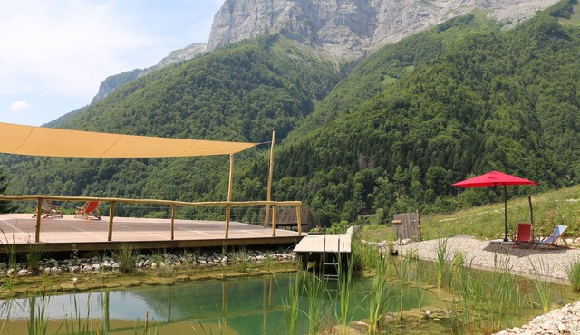Isolated off-the-grid eco chalet in the Alps