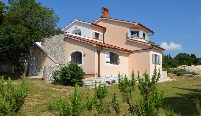 Istria, Labin - Studio Apartment 45 m2 With a Beautiful sea View