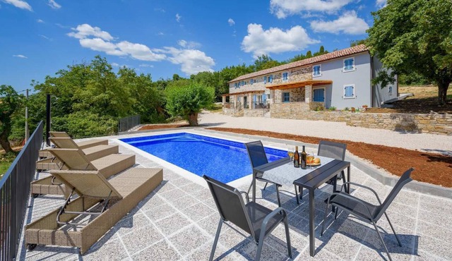 Istrian stone house with swimming pool, set in untouched nature