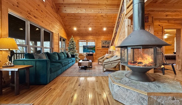 It's All About the Views - Mtn Views | Hot Tub | Pool Table | Arcade Games | Fire Pit