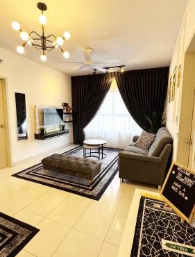 Ita Ahmat Homestay Kota Warisan- Near KLIA
