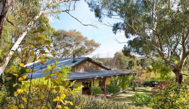 Italian Hill Garden Villa- European-inspired retreat, stunning location