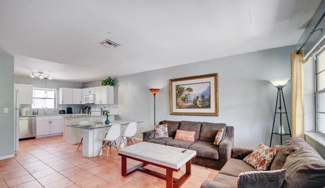 Italian Villa with Backyard - 1mi to Beach