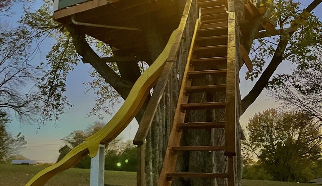 It’s a Treehouse! With AC