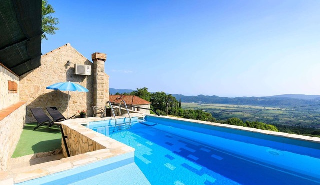 Ivana - Two Bedroom Villa, Sleeps 4