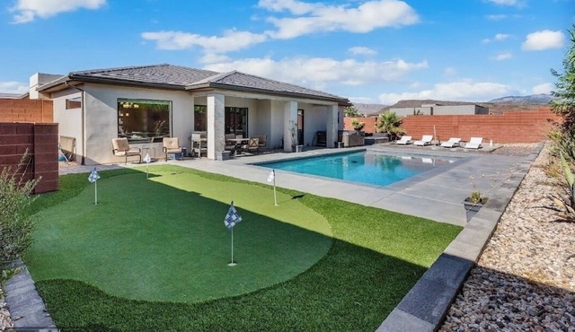 Ivins Oasis : Private Hot Tub & Pool