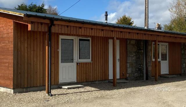 Ivy Cottage-Serviced accommodation