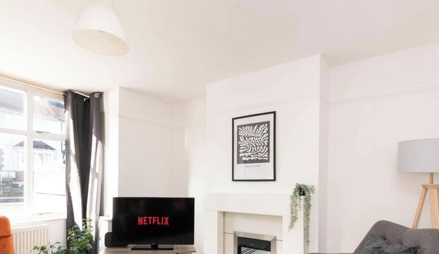 Ivy House - 3 Bedroom House In Bristol