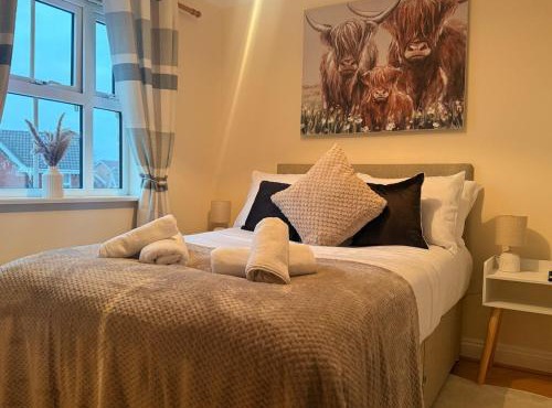 Ivy House by GB Short Stays