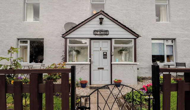 IVY HOUSE, pet friendly, with open fire in Kingussie