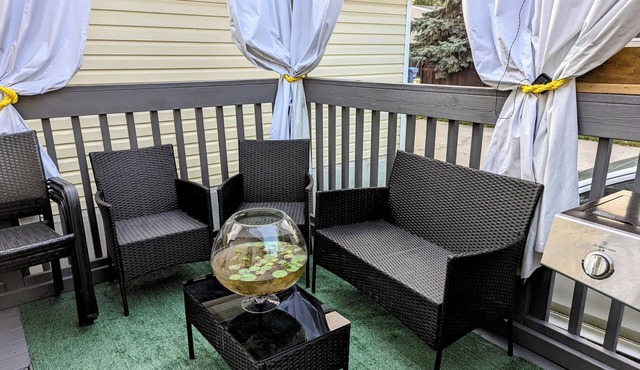IvyRose-3 bedroom house with Gym, Sauna and Hot tub in Winnipeg
