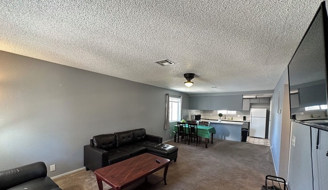 J cozy two bedroom 2 bathroom close strip