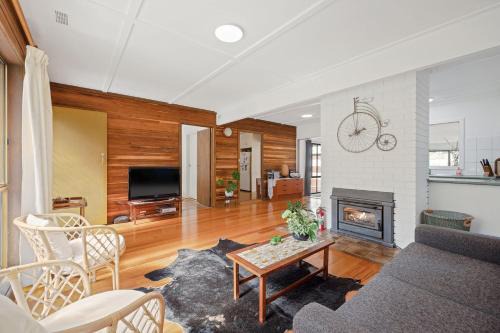 Jacaranda Cottage at the Beach