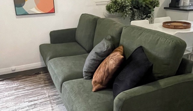 Jacaranda Place - Superior Location