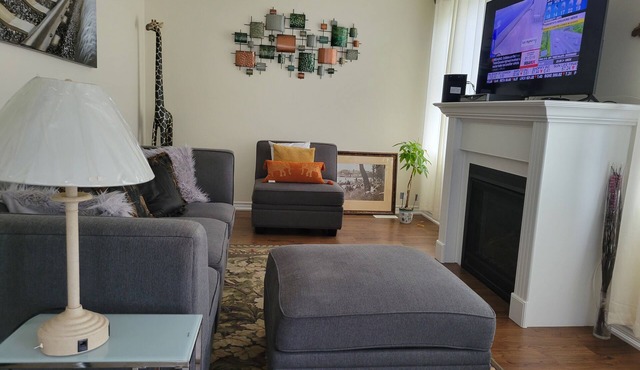 Jack and Jill private suite, safe and relaxing 2 bedroom apartment @ RoseGlen