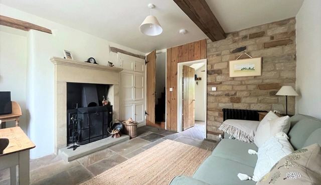 Jack's Cottage -Beautifully Restored Period Holiday Cottage in the Peak District