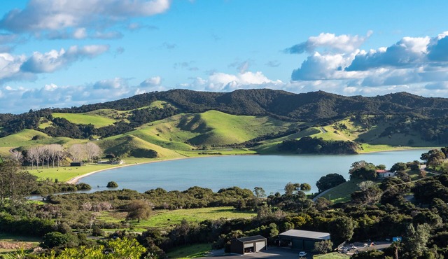 JACKS BACH romantic getaway!