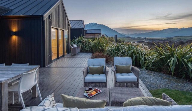 Jacks Point Escape by MajorDomo - Stunning Views