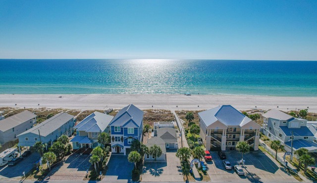 Jackson Cottage Sleeps 8 Beachfront Home