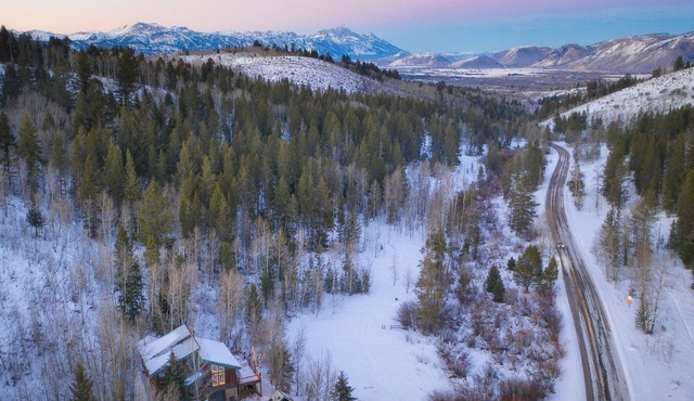 Jackson Hole Country Cabin in the Woods
