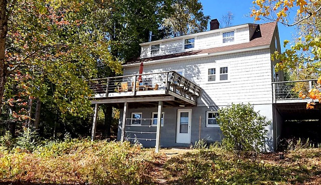 Jackson`s - 200 Feet of Sand Beach