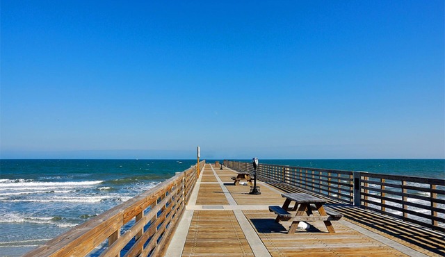 Jacksonville Beachdrifter by Distinctive Beach Rentals