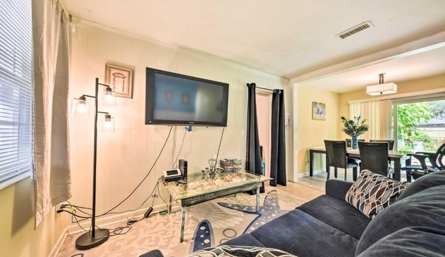 Jacksonville Getaway with Yard about 2 Mi to Beach!