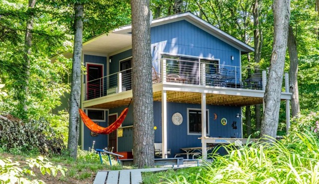 Jacobia Lakefront Retreat