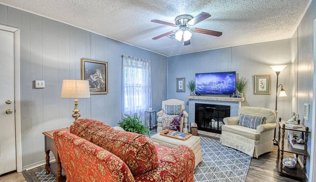Jacobs Comfort.close to all things OKC Metro