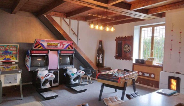 Jacuzzi, Arcade et Repas compris