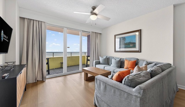 Jacuzzi Getaway - Ocean Walk