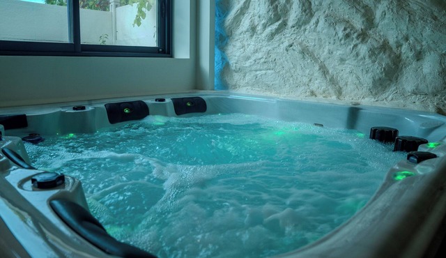 Jacuzzi & Sauna Le Cozy: 140 m2 wellness accommodation in Reims