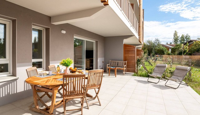 Jade et Elena by Interhome