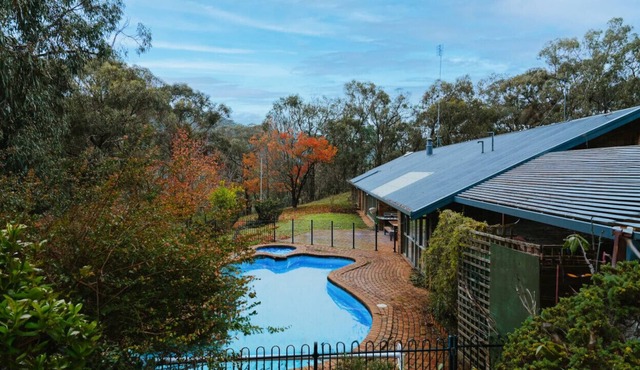 ‘Jade Hill Retreat’ - Escape to the High Country