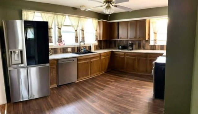 Jade Junction - Newly Remodeled 3 BR/1 BA