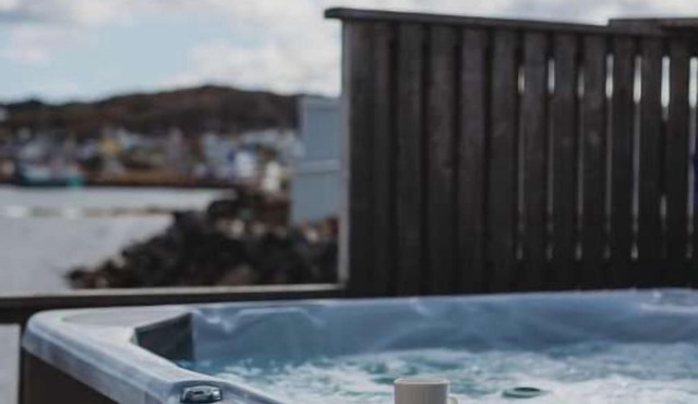 Jagged Rocks Summary: