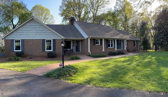 Jake & Wilma's - Private Country Estate