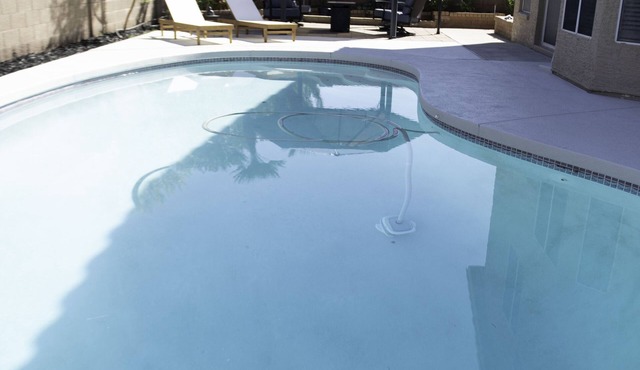 Jakes Place: Pool, Hot Tub, Billiards, Gazebo, BBQ, Fire Pit