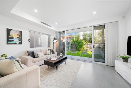 Jam Home Modern 3BR Sydney CBD Family Retreat