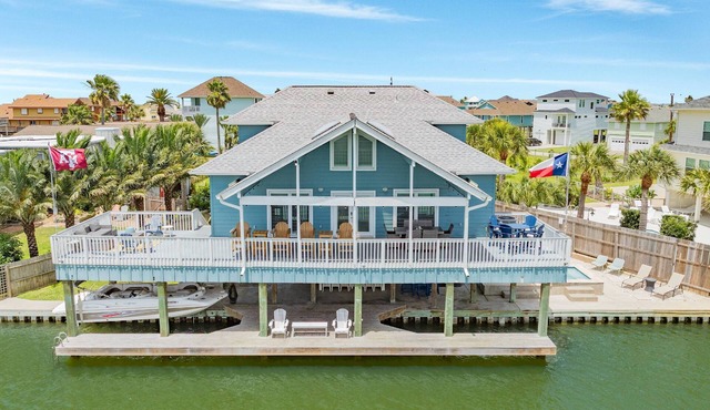 Jamaica Beach Waterfront | Heated Pool & Spa | Bayfront | Kayaks & Paddle Boards | Huge Deck | Grill