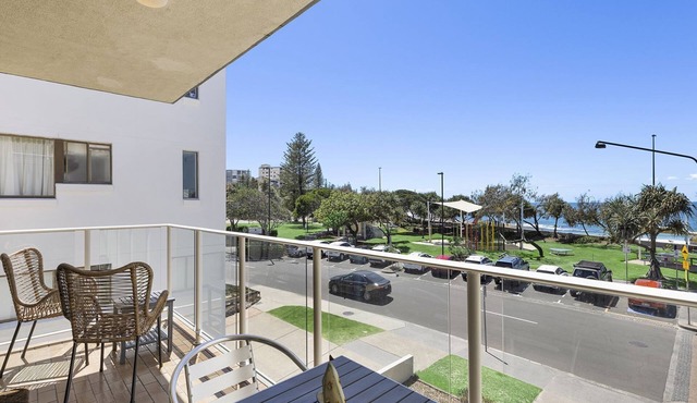 Jamarkos Unit 4 Kings Beach QLD