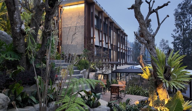 Jambuluwuk Bromo Poshtel