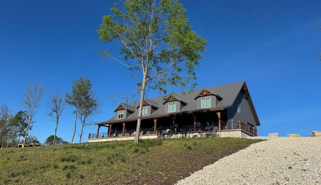 James River Hideout: Cabin 3