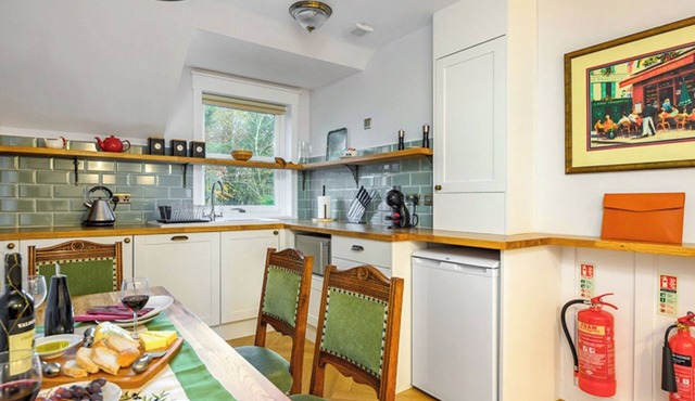 James Wilson Suite - UK49367