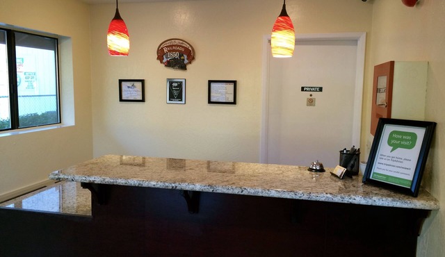 Jamestown Railtown Motel