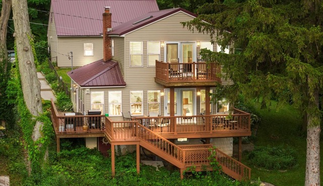 Jamesville Lakehouse Retreat