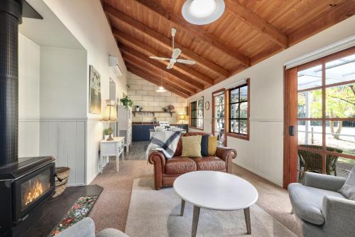 Jamieson Cottages - Cottage TWO - Sleeps 4