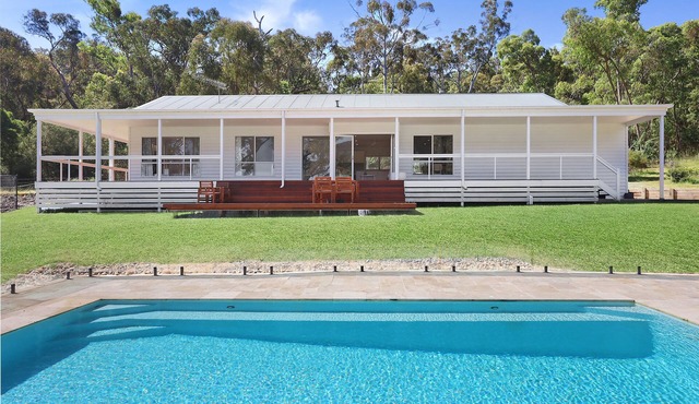 Jamieson Lake Retreat - Waterfront