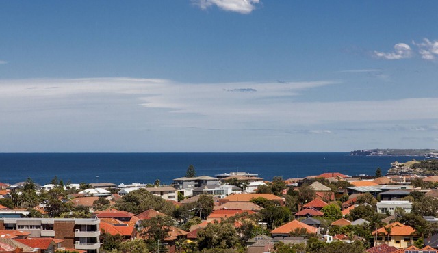 JAN. 20-26 BARGAIN Bondi Relaxation Retreat, The Cute Place To Put Up Your Feet