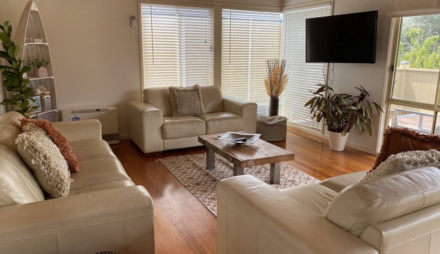 Jan Juc Beach Break - Walk to Beach, Pet Friendly